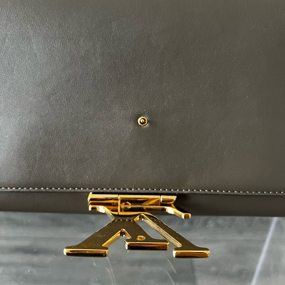 [Authentic] LOUIS VUITTON | CHAIN LOUIS GM CALFSKIN GRANIT - Picture 9 of 14